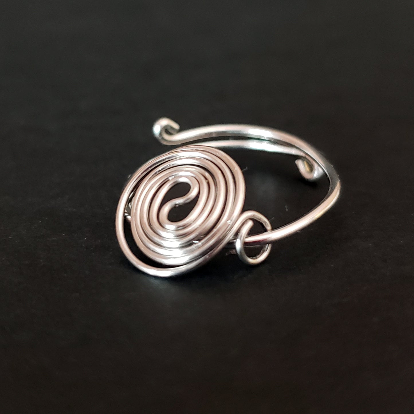 Fidget Floating Spiral Ring