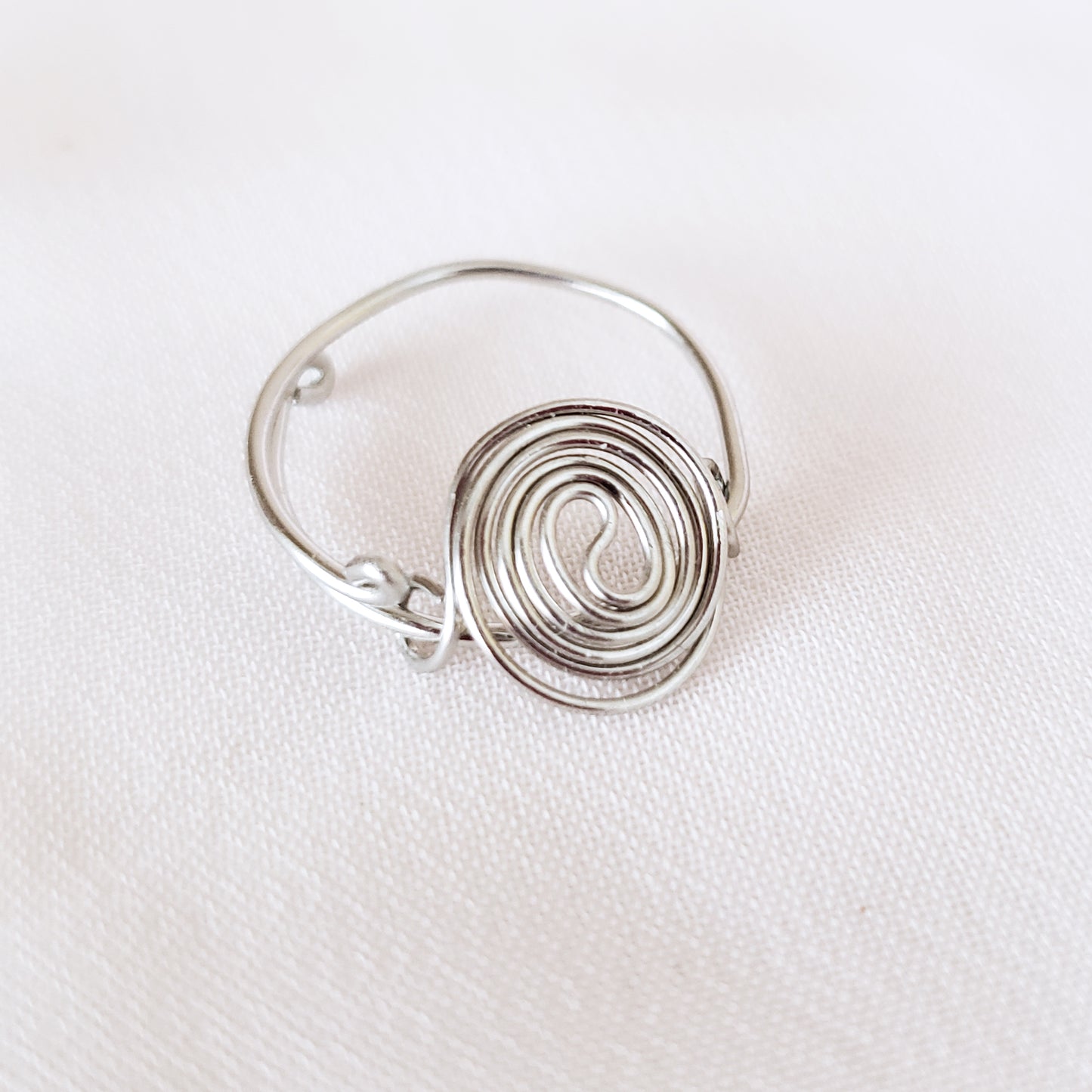 Fidget Floating Spiral Ring