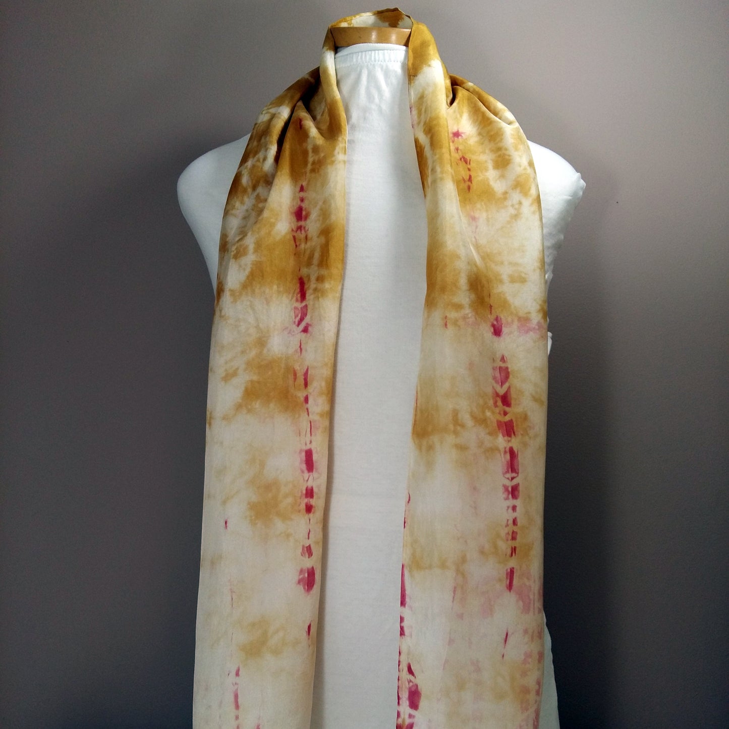 GoldnRed Scarf