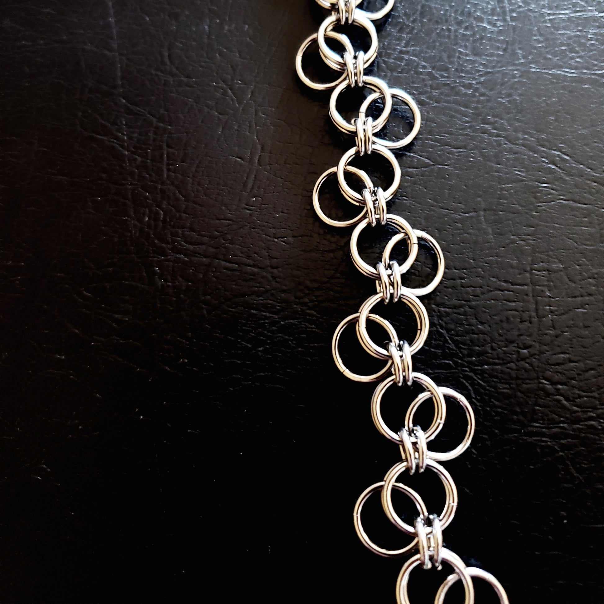 parrot safe jewelry, food grade stainless steel chain, handmade in the 'Forget Me Knot" chainmaille weave